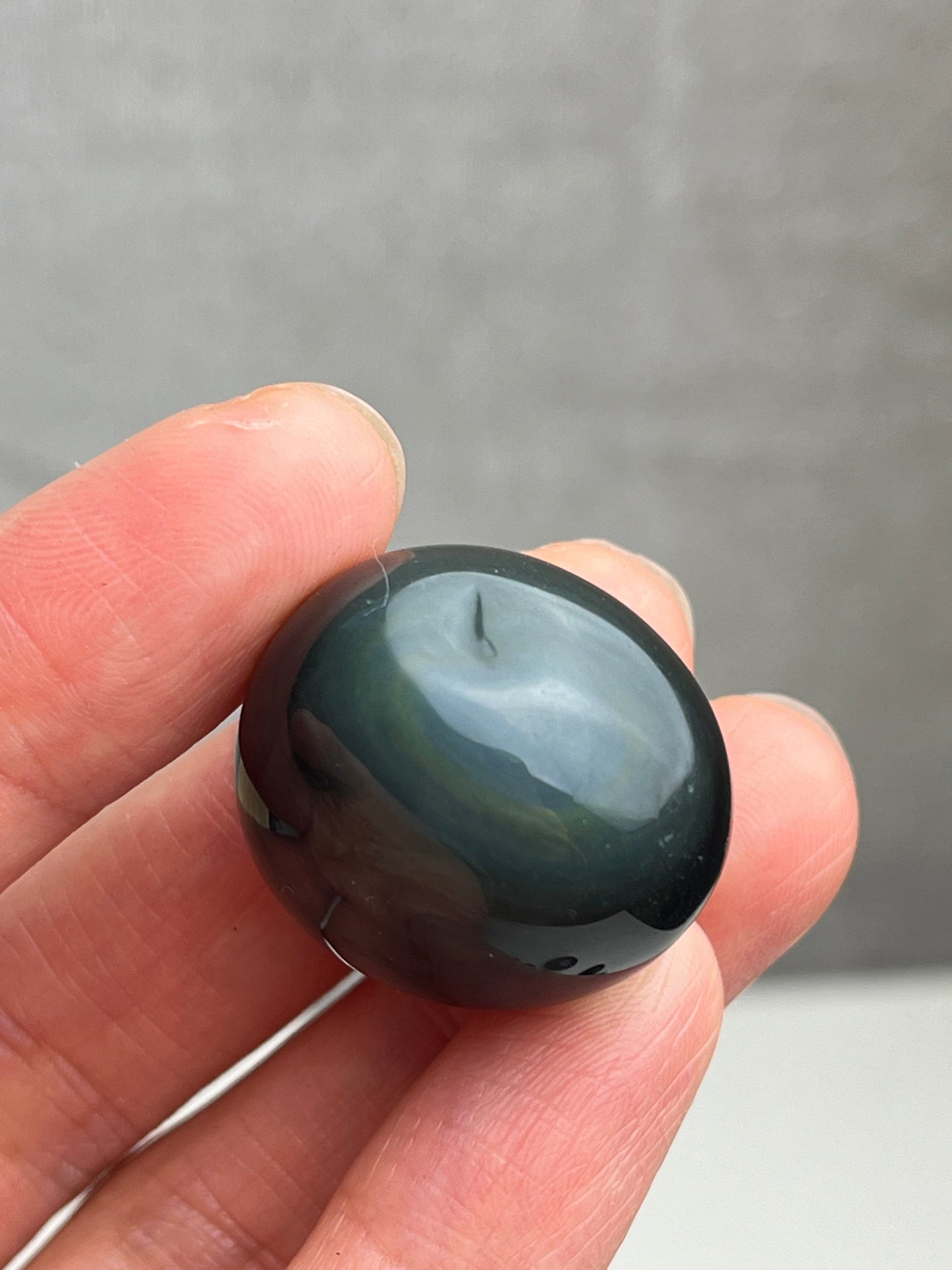 Obsidian Regnbue tromlet 20-30mm
