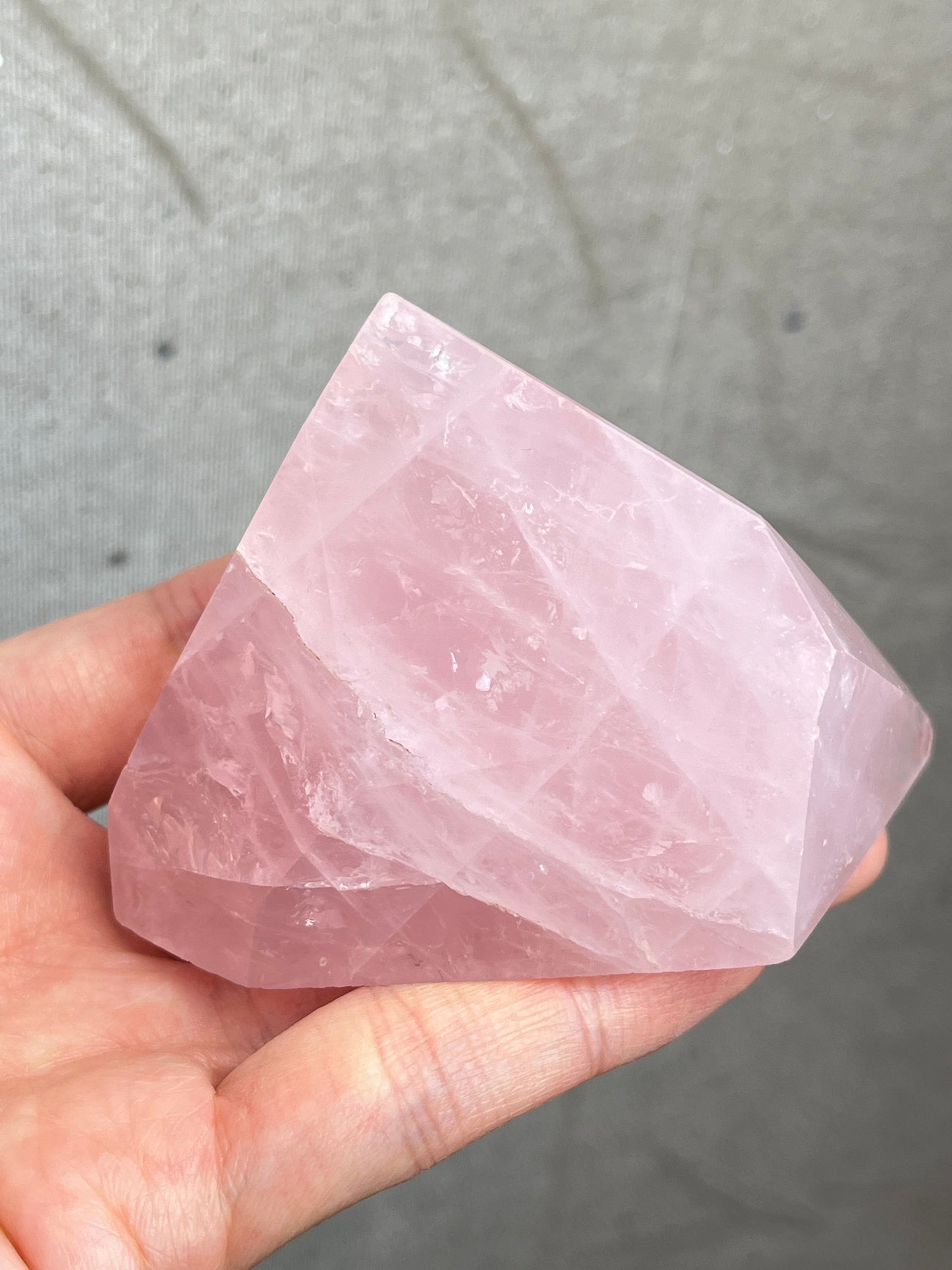 Rosenkvarts fri form H