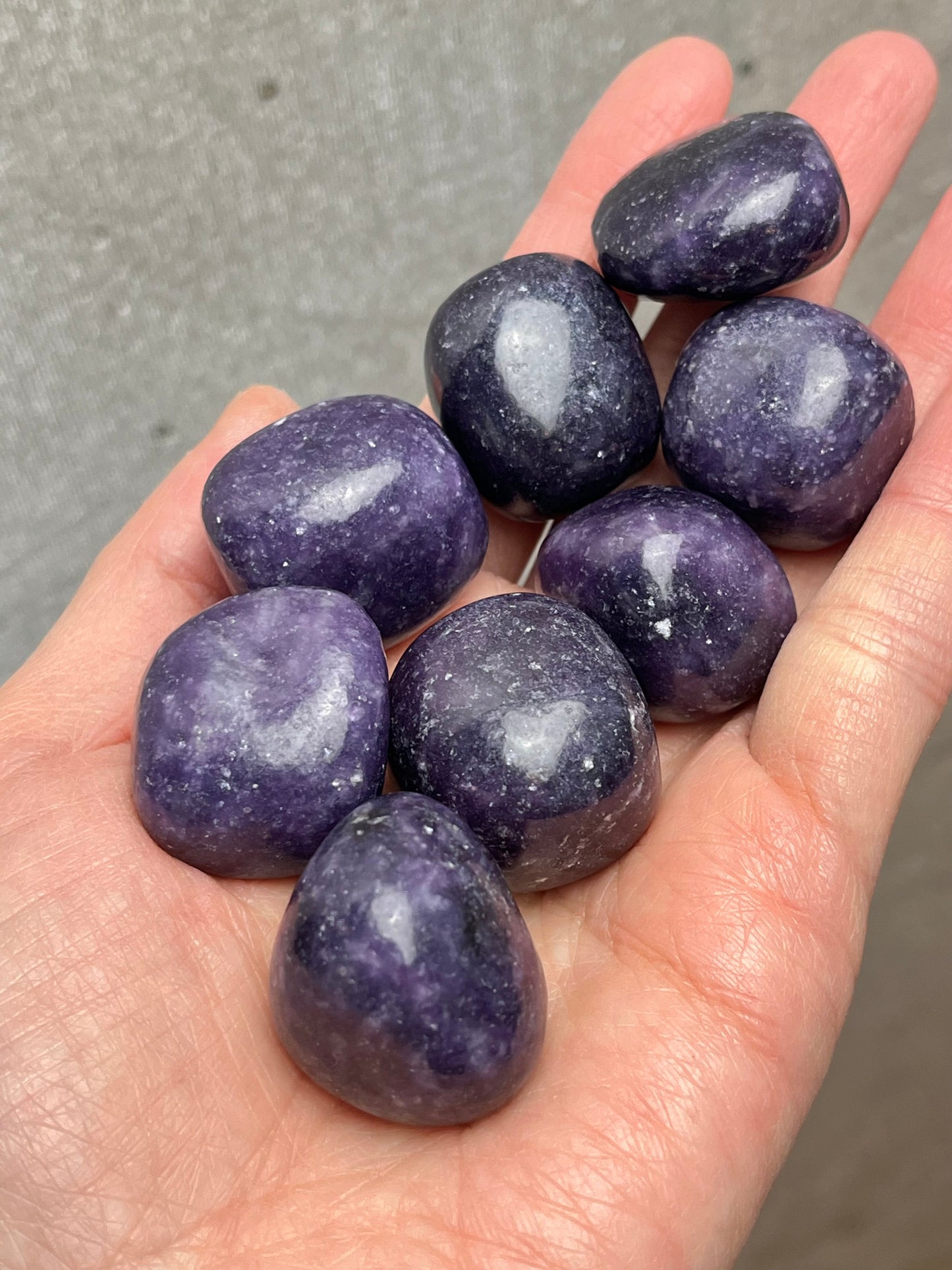 Lepidolitt tromlet 20-25mm