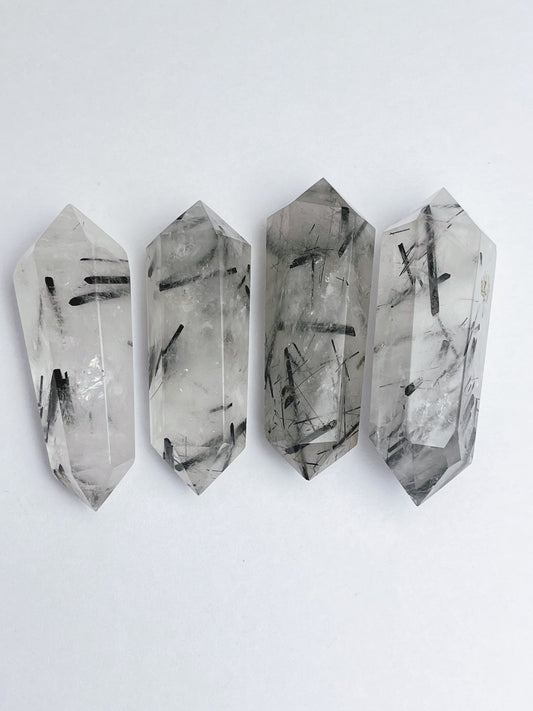 Turmalinkvarts polert dobbelt terminert