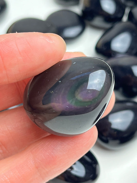 Obsidian Regnbue tromlet 20-30mm