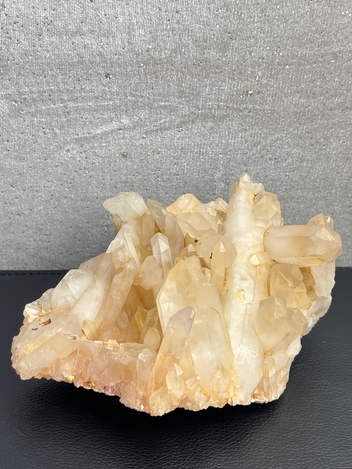 Kvarts gruppe med jernoksid, 1.1kg