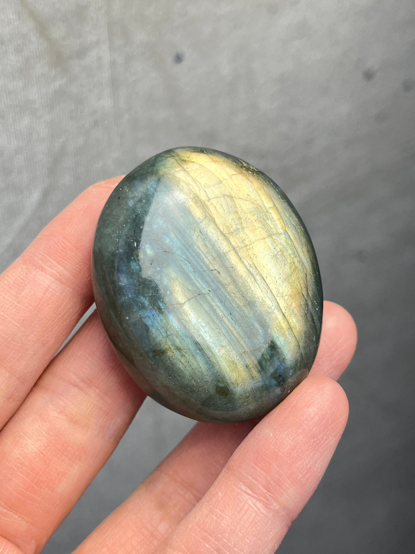 Labradoritt Håndstein 43-48mm