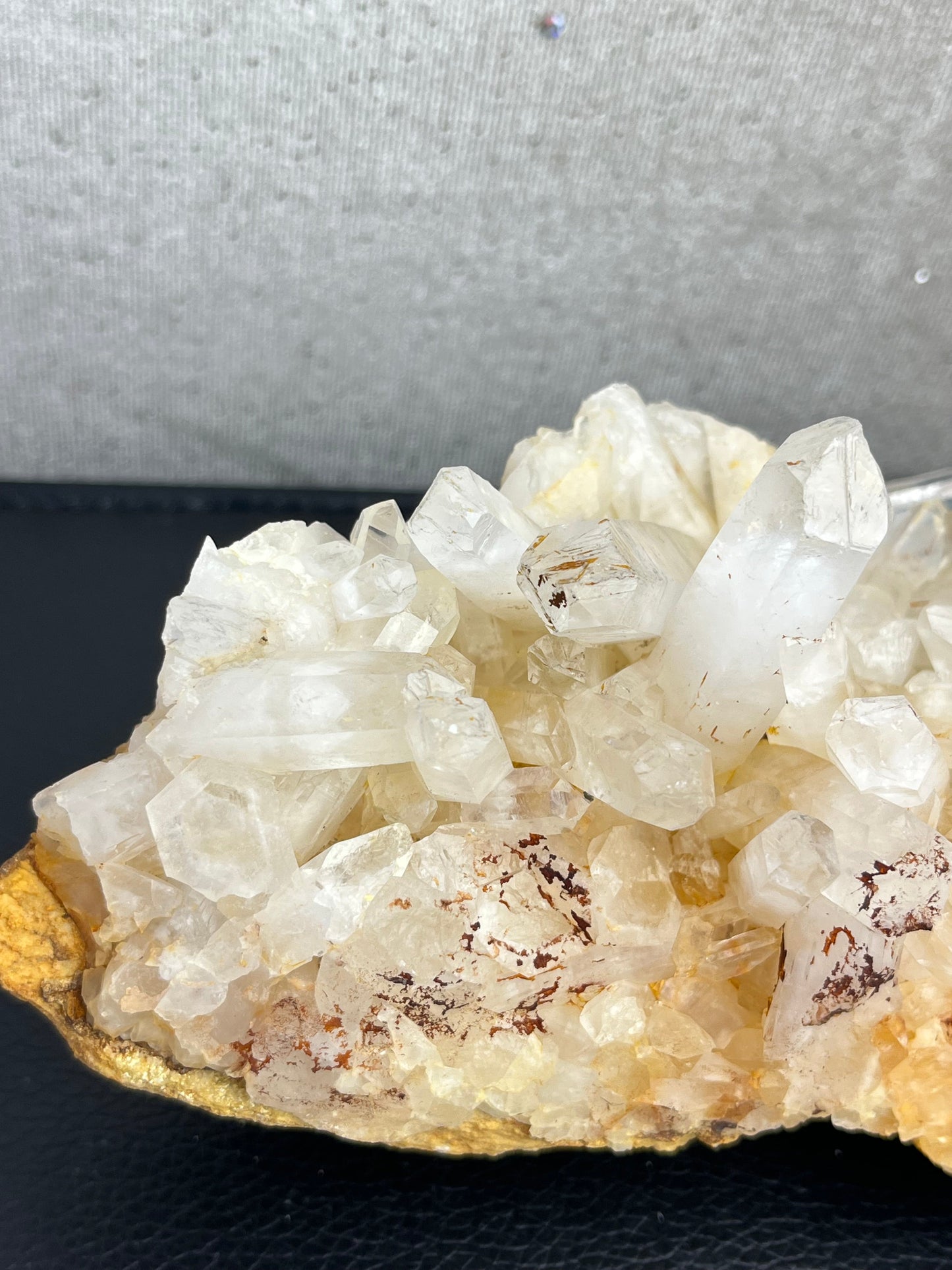 Kvarts gruppe med jernoksid