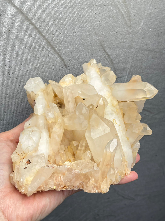 Kvarts gruppe med jernoksid, 1.1kg