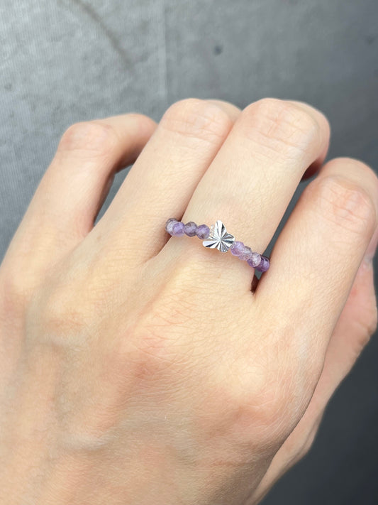 Ring av ametystperler