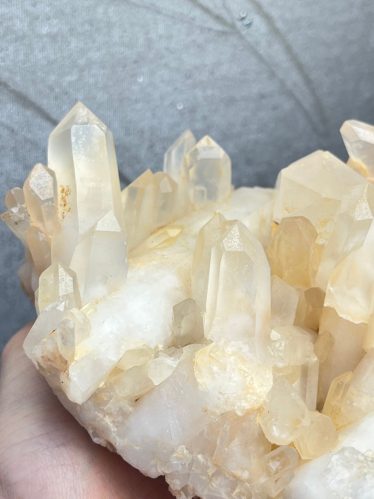 Kvarts gruppe med jernoksid, 1.1kg