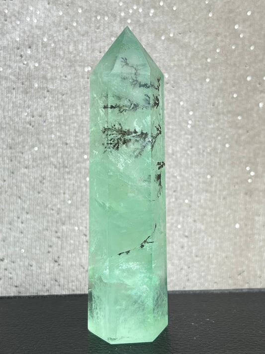 Dendritic Fluoritt tårn, God kvalitet