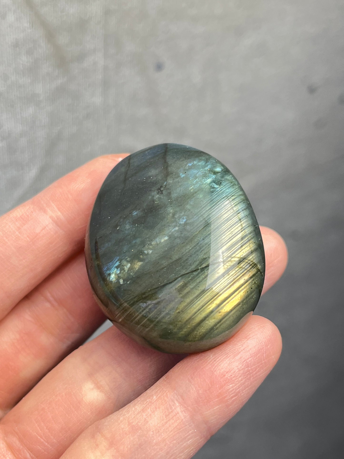 Labradoritt Håndstein 43-48mm
