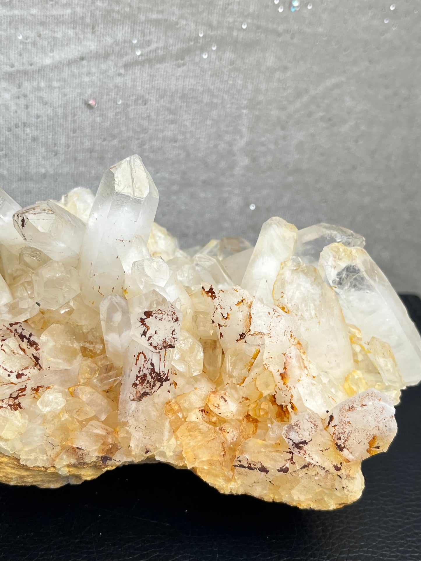 Kvarts gruppe med jernoksid