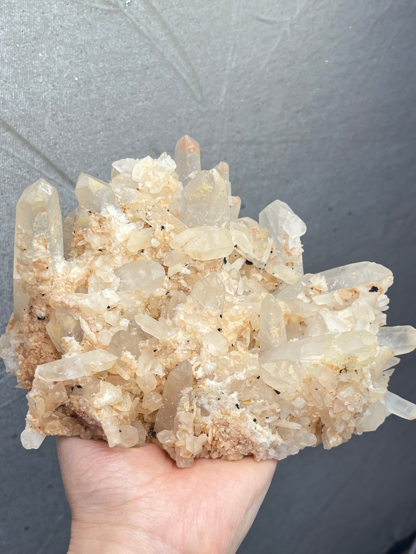 Kvarts gruppe med jernoksid, 1.3kg