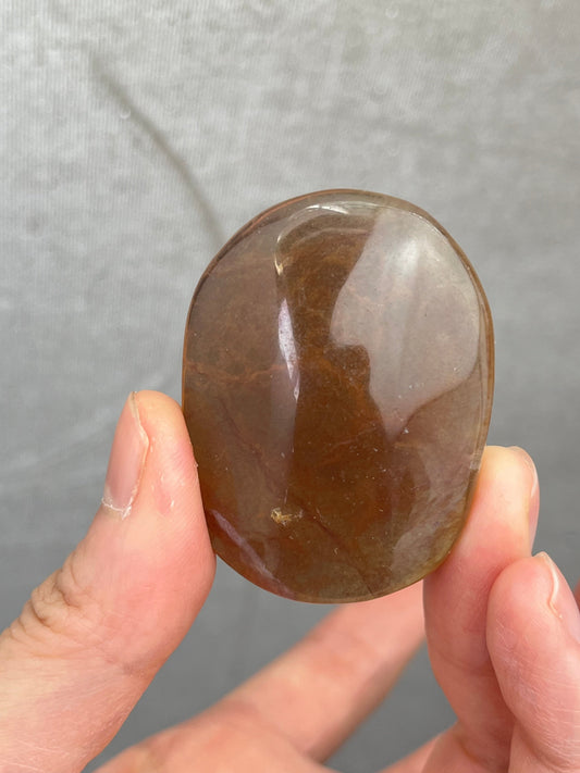 Brun Fluoritt Håndstein  4-5cm