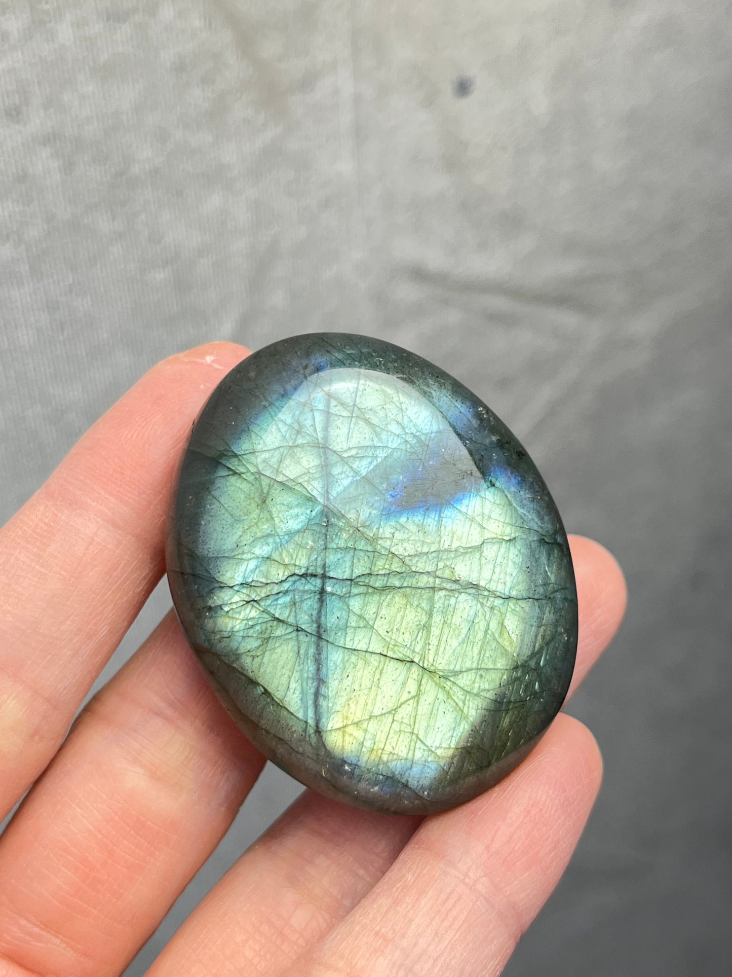 Labradoritt Håndstein 43-48mm