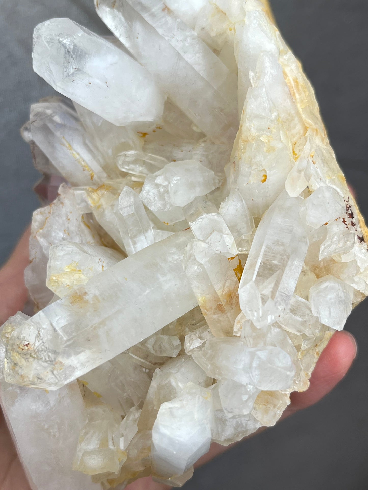 Kvarts gruppe med jernoksid