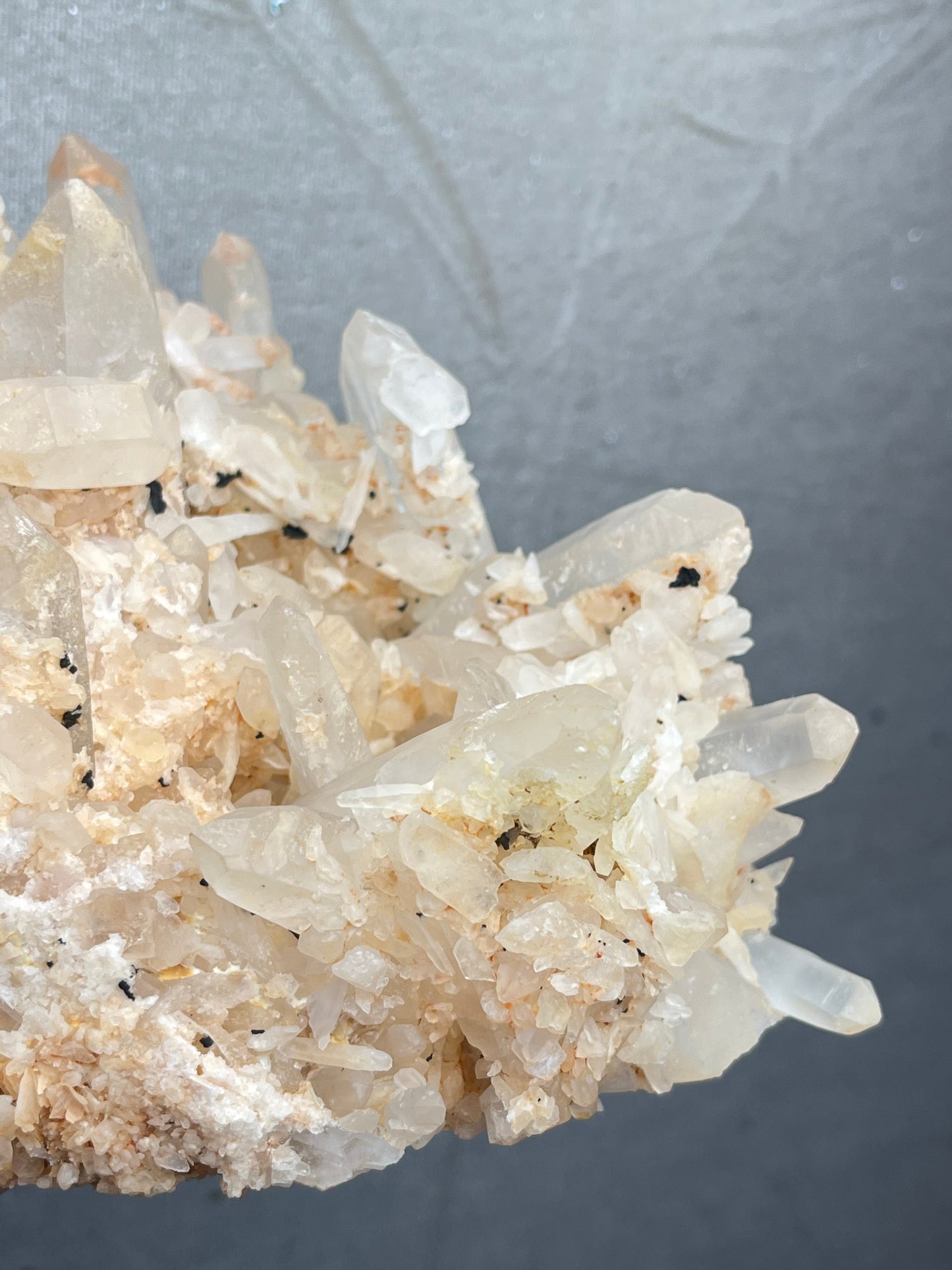 Kvarts gruppe med jernoksid, 1.3kg