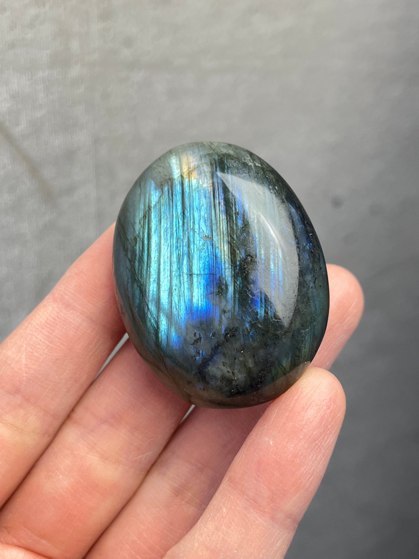 Labradoritt Håndstein 43-48mm